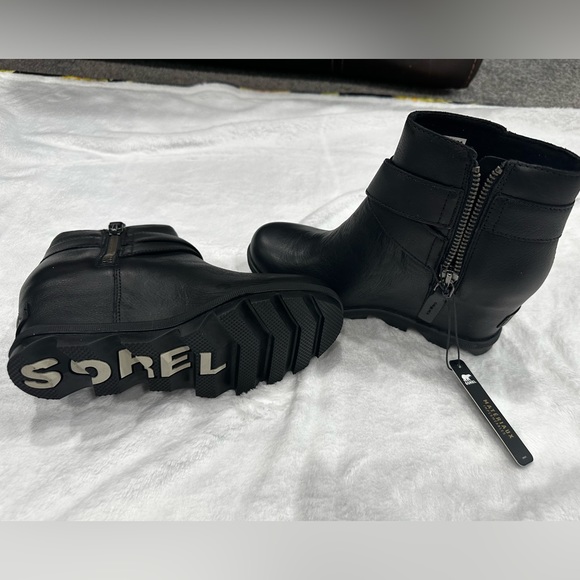 Sorel Women's Joan of Arctic Wedge II Buckle Boot - Light Rain - Waterproof - Picture 5 of 7